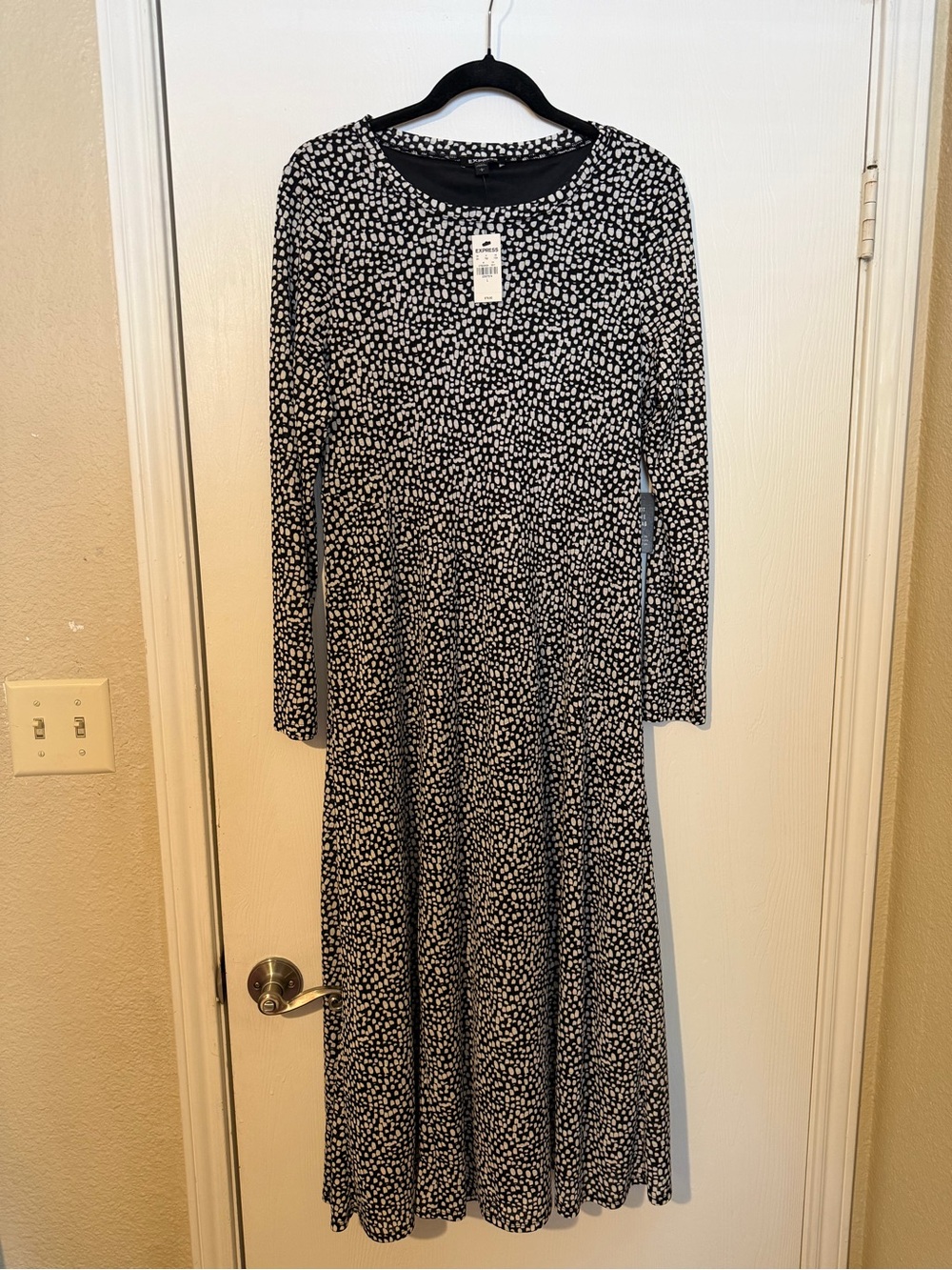 Black & White Printed Long Sleeve Midi Dress